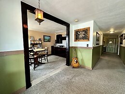 Moosehead Lodge & Cabins