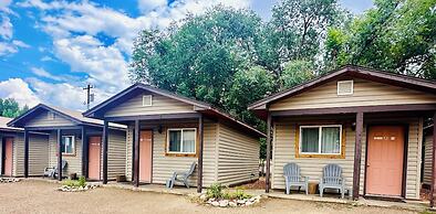 Moosehead Lodge & Cabins