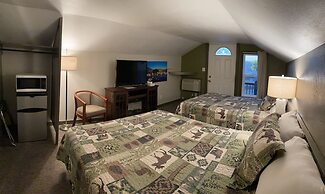 Moosehead Lodge & Cabins