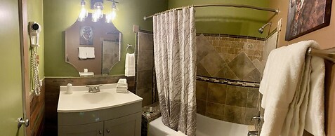 Moosehead Lodge & Cabins