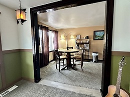 Moosehead Lodge & Cabins