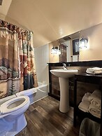 Moosehead Lodge & Cabins