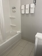 Holiday Inn Express & Suites Mishawaka - South Bend by IHG