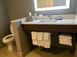 Holiday Inn Express Grand Island - Niagara Falls by IHG