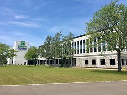 Holiday Inn Express Grand Island - Niagara Falls by IHG