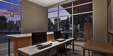 Holiday Inn Express & Suites Portland Airport - Cascade Stn by IHG