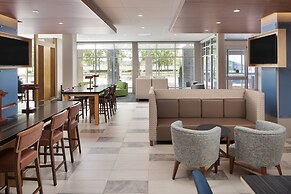 Holiday Inn Express & Suites Portland Airport - Cascade Stn by IHG
