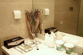 Qingdao Impression Hotel