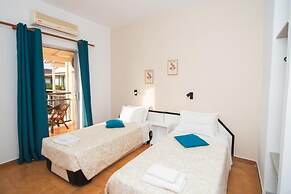 Sandy Beach Complex by Konnect - Poolside Studios and Seaside Apartmen