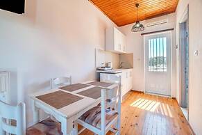 Sandy Beach Complex by Konnect - Poolside Studios and Seaside Apartmen