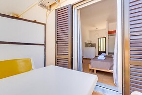 Sandy Beach Complex by Konnect - Poolside Studios and Seaside Apartmen