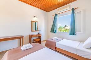 Sandy Beach Complex by Konnect - Poolside Studios and Seaside Apartmen