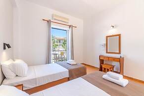 Sandy Beach Complex by Konnect - Poolside Studios and Seaside Apartmen