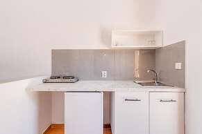 Sandy Beach Complex by Konnect - Poolside Studios and Seaside Apartmen