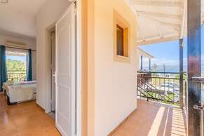 Sandy Beach Complex by Konnect - Poolside Studios and Seaside Apartmen