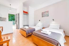 Sandy Beach Complex by Konnect - Poolside Studios and Seaside Apartmen