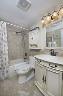 Paradise Beach Club by Happy Palm Stays