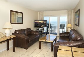 Paradise Beach Club by Happy Palm Stays