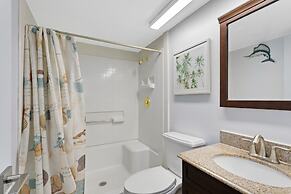 Paradise Beach Club by Happy Palm Stays