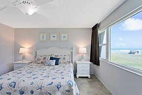 Paradise Beach Club by Happy Palm Stays