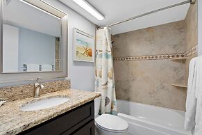 Paradise Beach Club by Happy Palm Stays