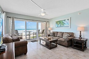 Paradise Beach Club by Happy Palm Stays