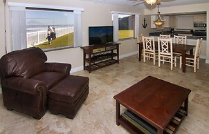 Paradise Beach Club by Happy Palm Stays