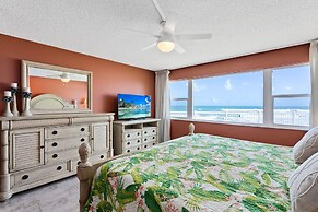 Paradise Beach Club by Happy Palm Stays