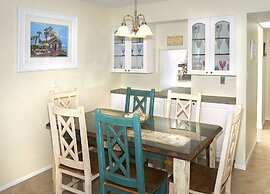 Paradise Beach Club by Happy Palm Stays