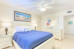 Paradise Beach Club by Happy Palm Stays