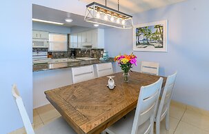 Paradise Beach Club by Happy Palm Stays