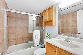 Paradise Beach Club by Happy Palm Stays