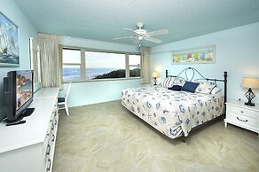 Paradise Beach Club by Happy Palm Stays