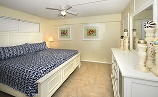 Paradise Beach Club by Happy Palm Stays