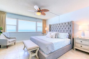 Paradise Beach Club by Happy Palm Stays