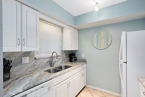 Paradise Beach Club by Happy Palm Stays