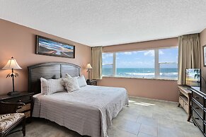 Paradise Beach Club by Happy Palm Stays