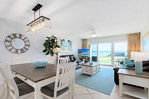 Paradise Beach Club by Happy Palm Stays