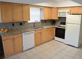 Paradise Beach Club by Happy Palm Stays