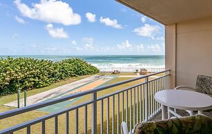 Paradise Beach Club by Happy Palm Stays