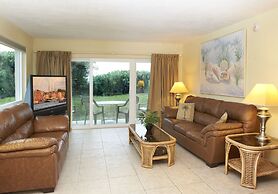 Paradise Beach Club by Happy Palm Stays