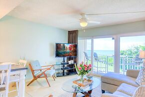 Paradise Beach Club by Happy Palm Stays