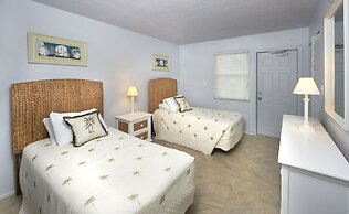 Paradise Beach Club by Happy Palm Stays