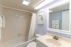 Paradise Beach Club by Happy Palm Stays