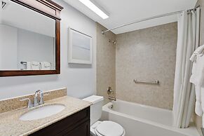 Paradise Beach Club by Happy Palm Stays