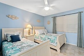 Paradise Beach Club by Happy Palm Stays