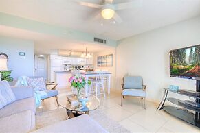 Paradise Beach Club by Happy Palm Stays