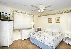 Paradise Beach Club by Happy Palm Stays