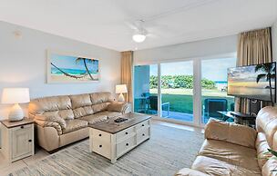 Paradise Beach Club by Happy Palm Stays