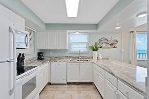 Paradise Beach Club by Happy Palm Stays